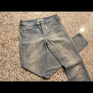 Abercrombie & Fitch Women’s Stretch Jean